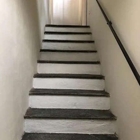 Labiena 129 Apartamento Laveno